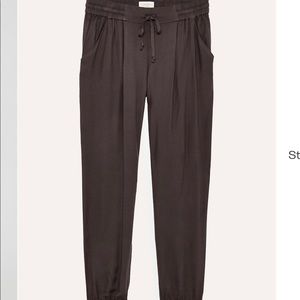 Aritzia Pants - Aritzia Los Feliz Joggers (Grey) Aritzia Pants - Aritzia Los Feliz Joggers (Grey)